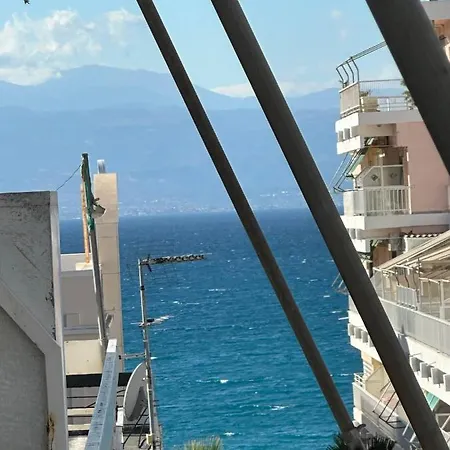 Apartamento Eleni's Mountainview By The Sea