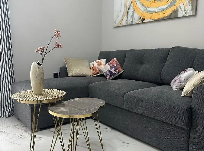 Eleni's Mountainview By The Sea